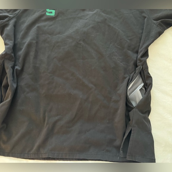 Women’s New Balance Black Scrub Set - Picture 7 of 9